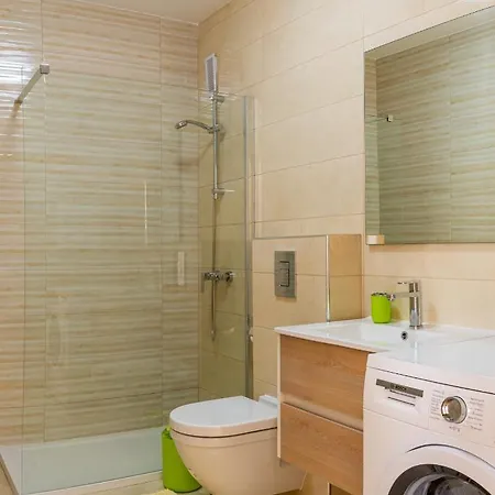 Apartment Esmeralda. Lovely And New Right By The Ocean!