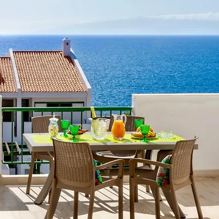 Apartment Esmeralda. Lovely And New Right By The Ocean! Callao Salvaje